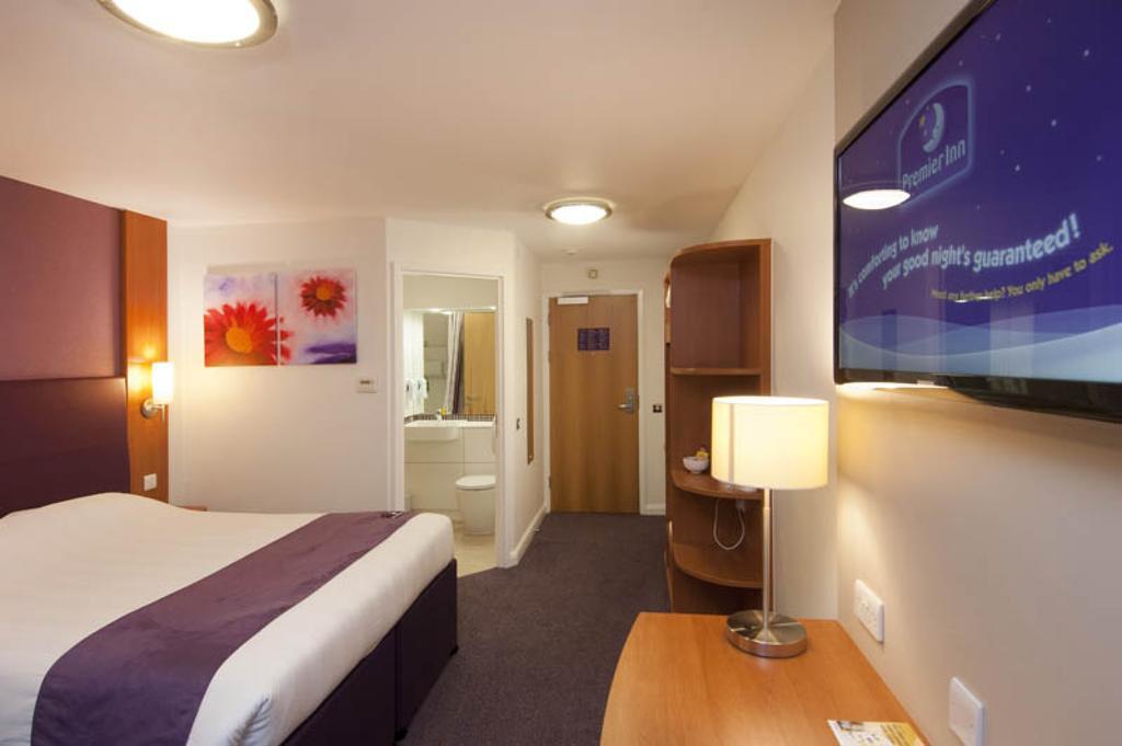 Hilton Garden Inn Abingdon Oxford Exterior foto